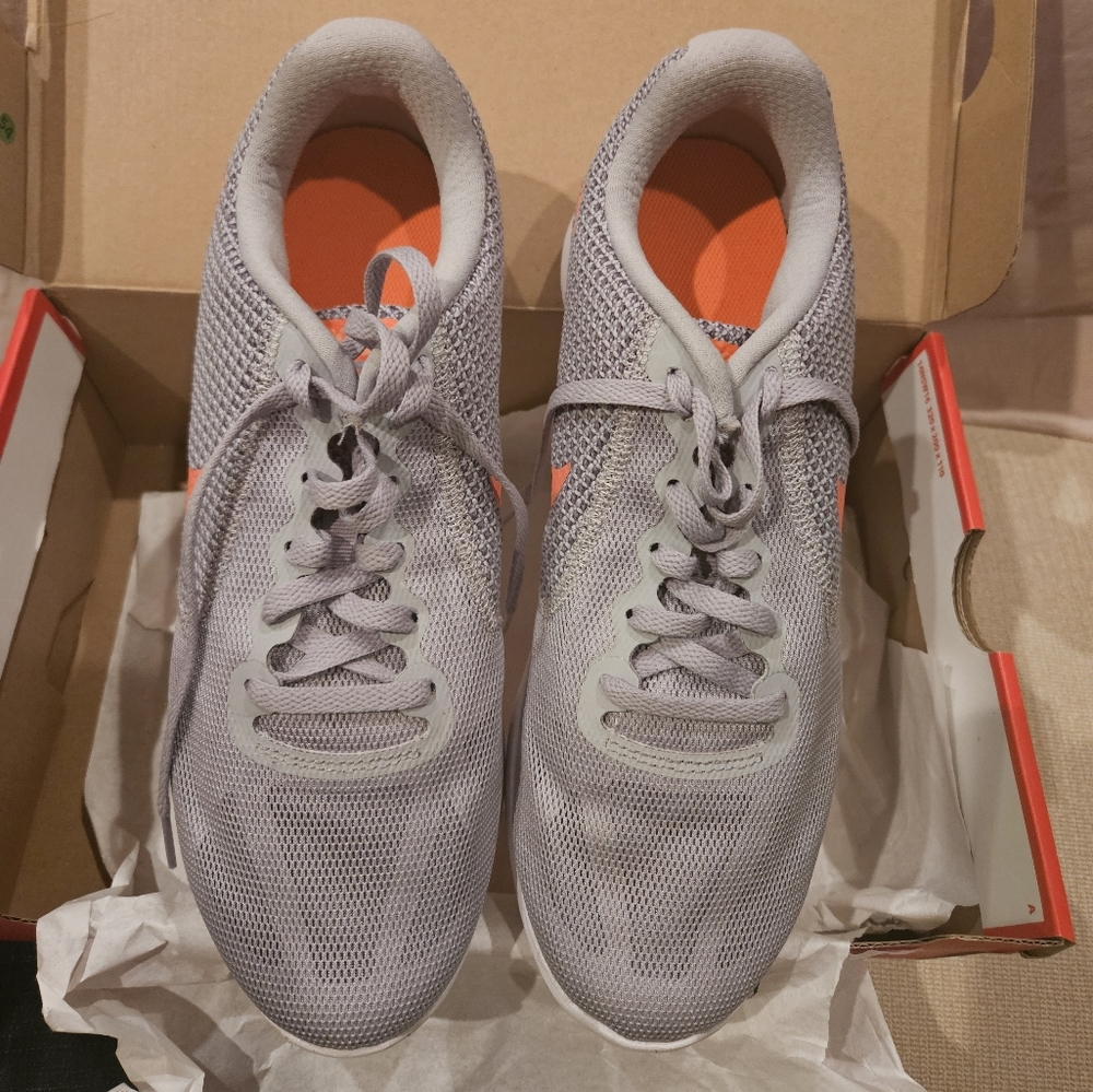 Nike Walker AS V